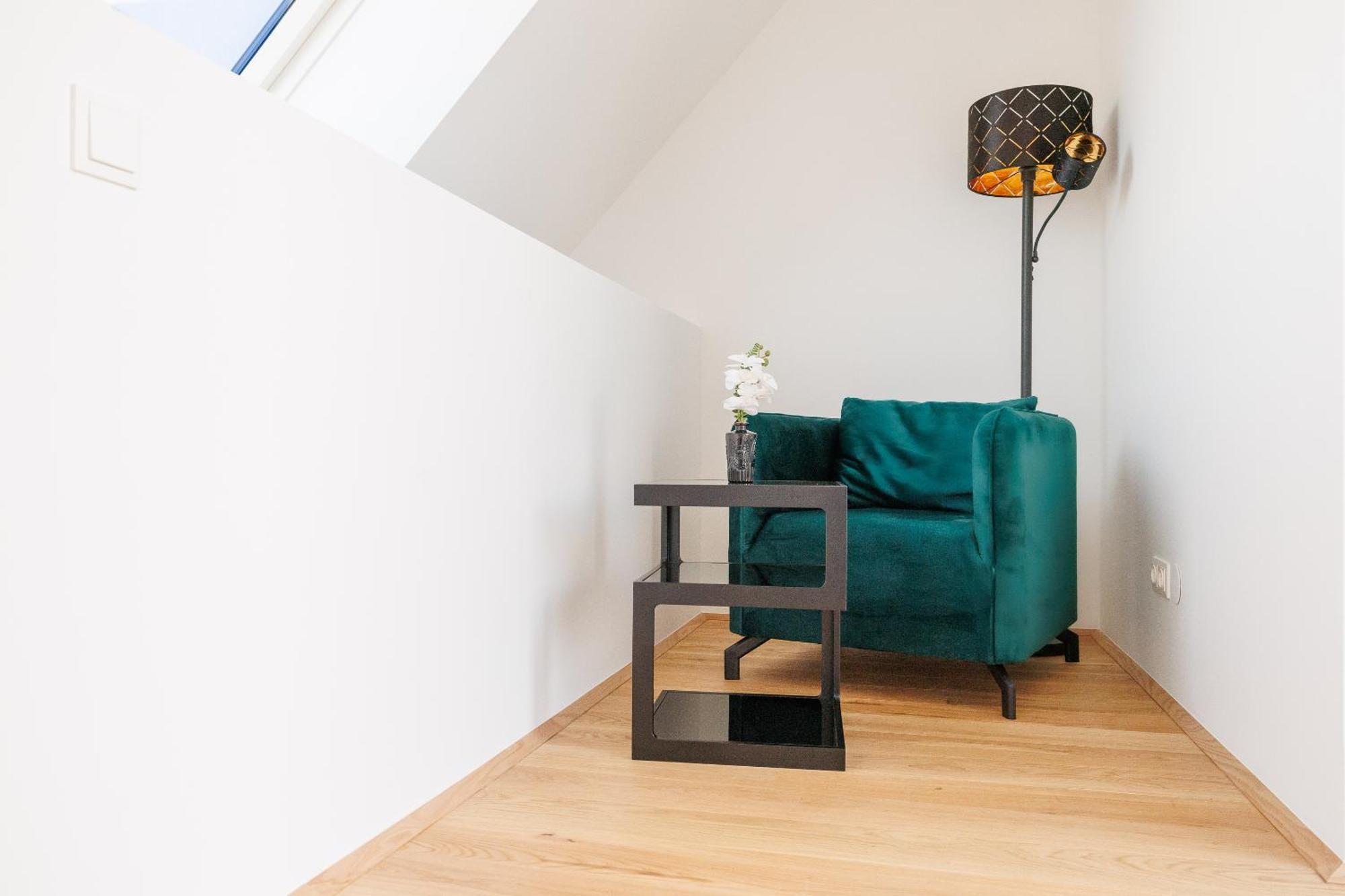 Symphony Apartments 42 - Modern Loft With Terrace And Grill In Central Location Вена Экстерьер фото