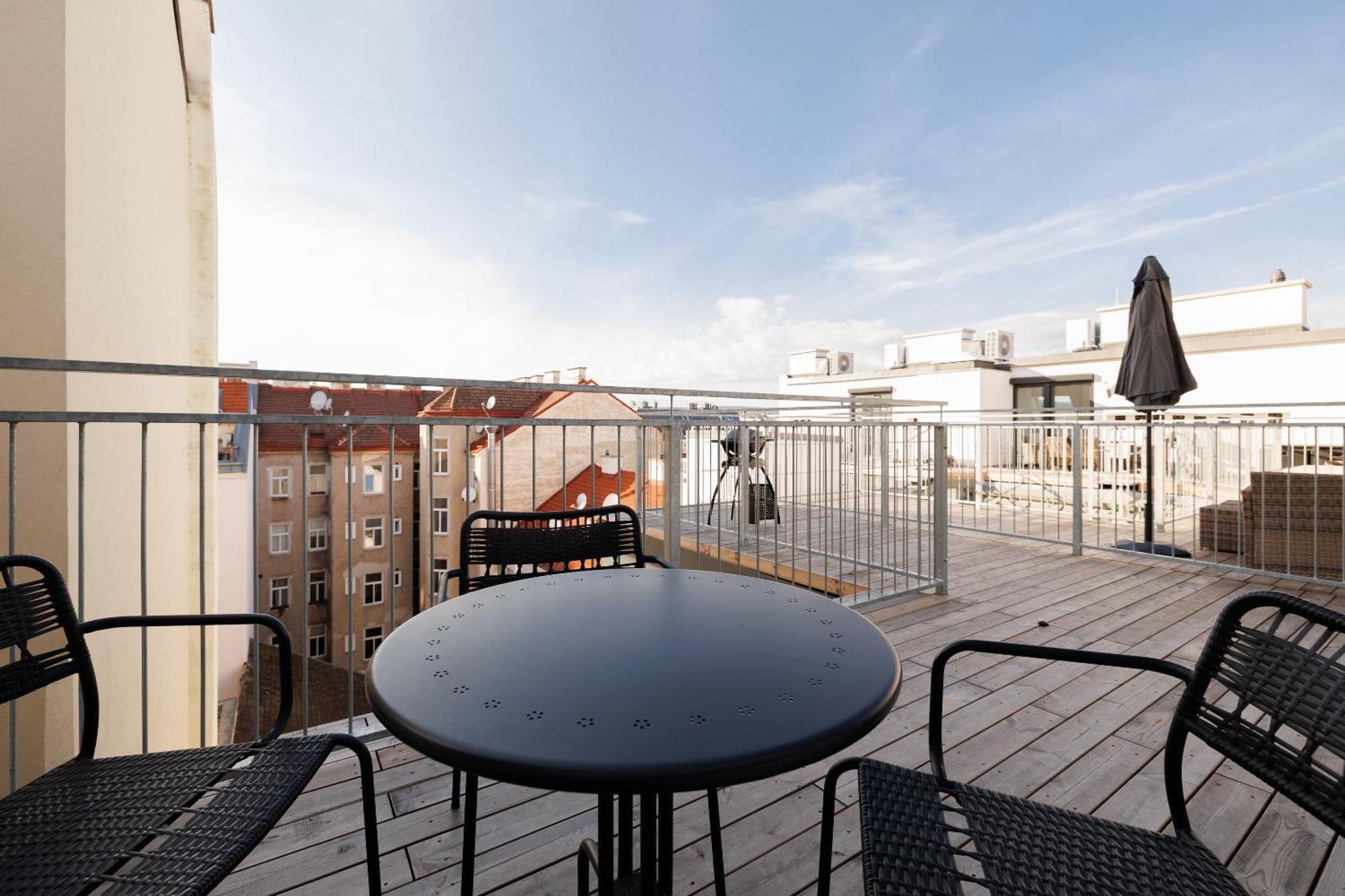 Symphony Apartments 42 - Modern Loft With Terrace And Grill In Central Location Вена Экстерьер фото
