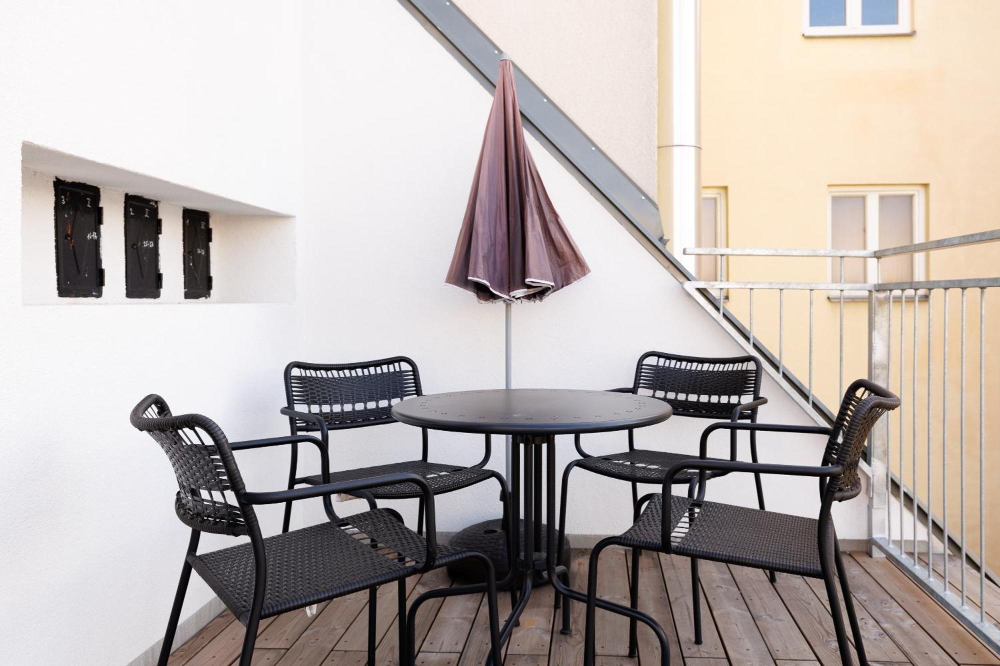 Symphony Apartments 42 - Modern Loft With Terrace And Grill In Central Location Вена Экстерьер фото