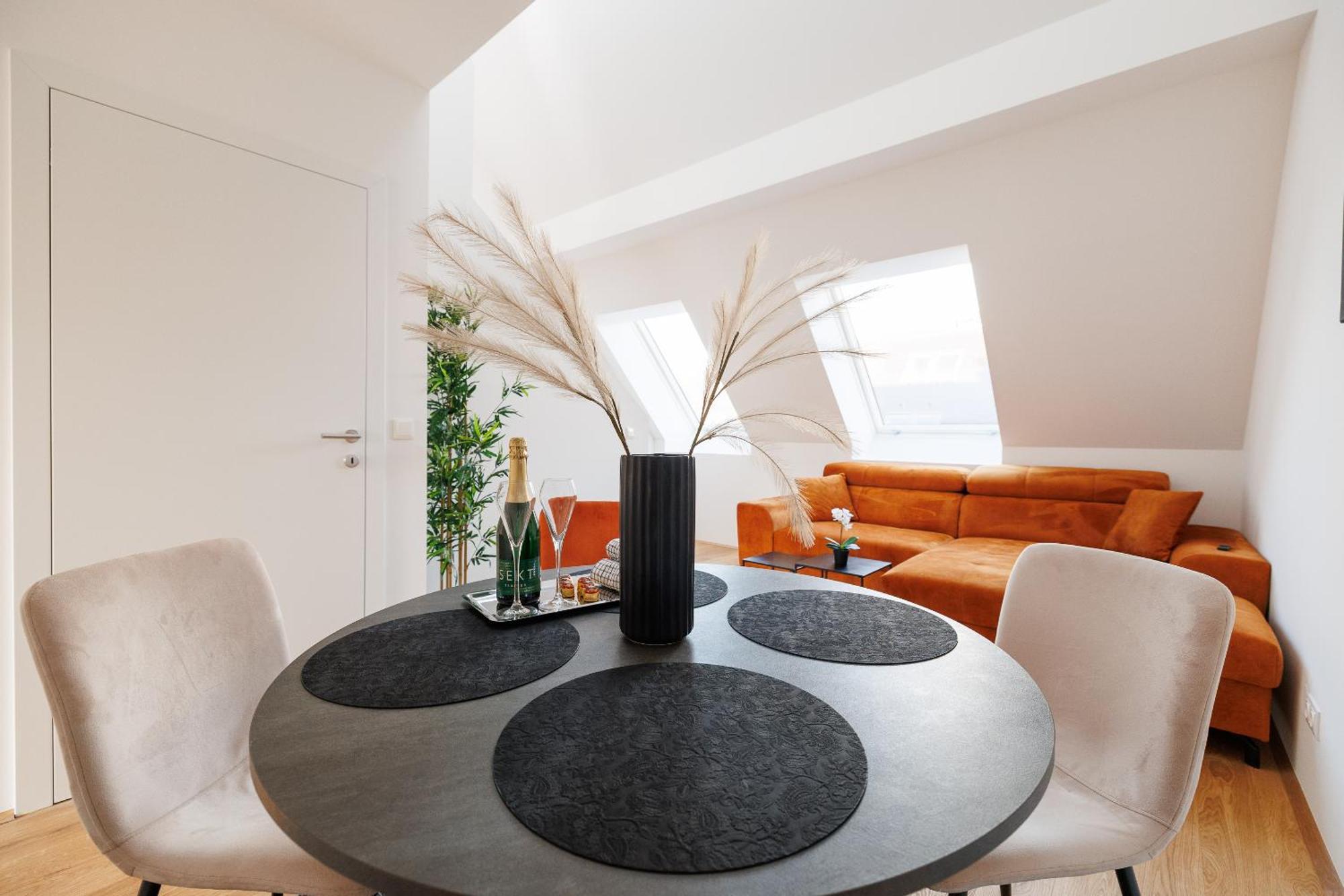 Symphony Apartments 42 - Modern Loft With Terrace And Grill In Central Location Вена Экстерьер фото