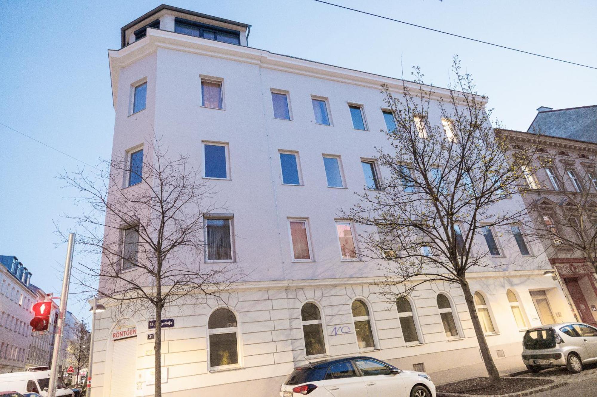 Symphony Apartments 42 - Modern Loft With Terrace And Grill In Central Location Вена Экстерьер фото